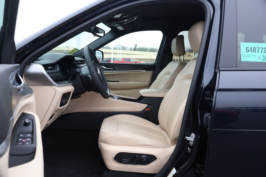 Thumbnail: 2024 Jeep Grand Cherokee L - 11