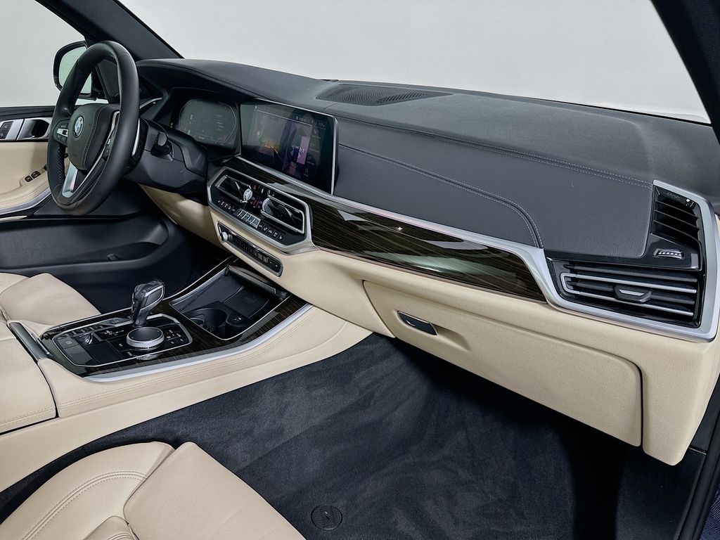 Thumbnail: 2020 BMW X5 - 31