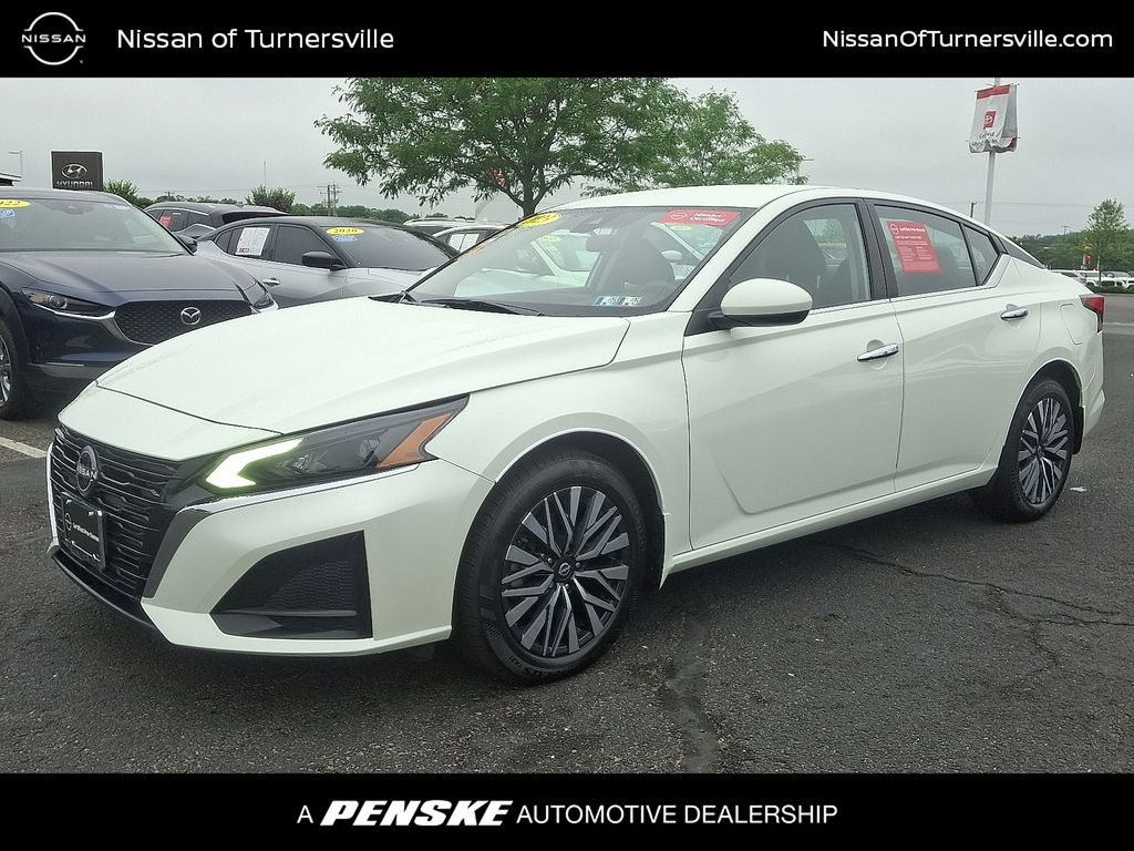 Thumbnail: 2023 Nissan Altima - 1