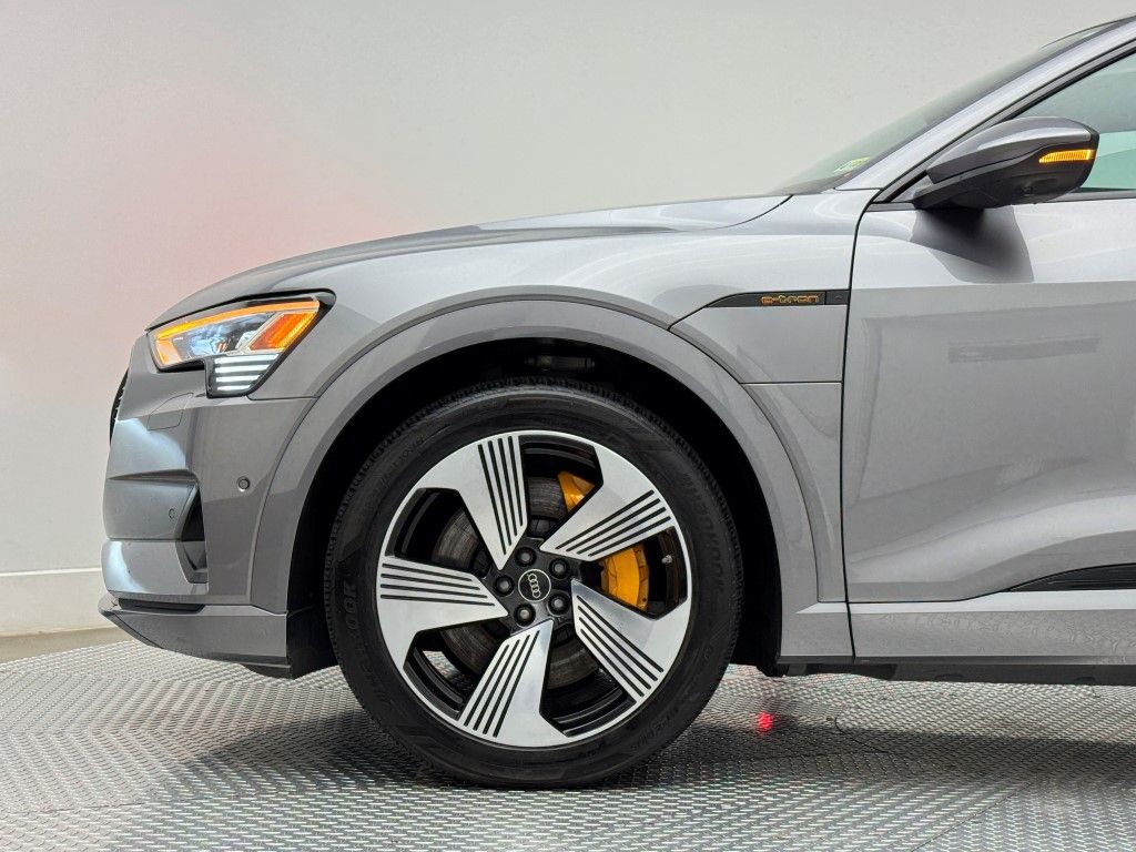 2023 Audi e-tron Premium Plus 11