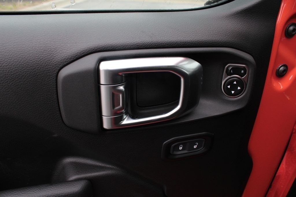 Used Car 2023 Jeep Gladiator  Willys For Sale Under $35,000 In Austin, Texas