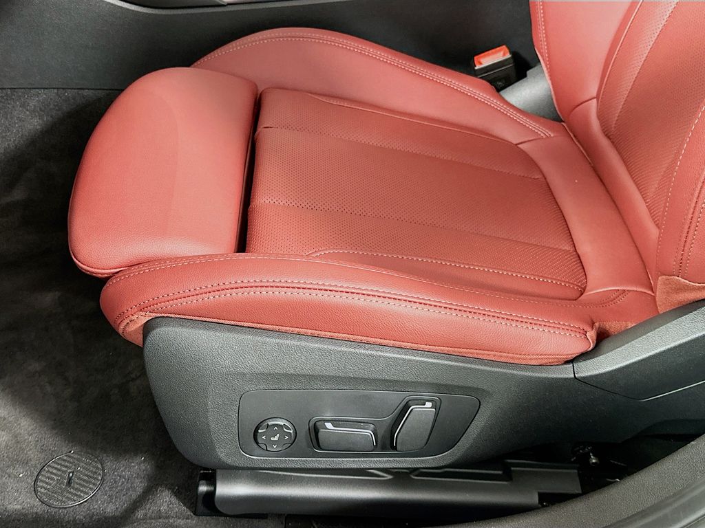 Thumbnail: 2026 BMW 3 Series - 21