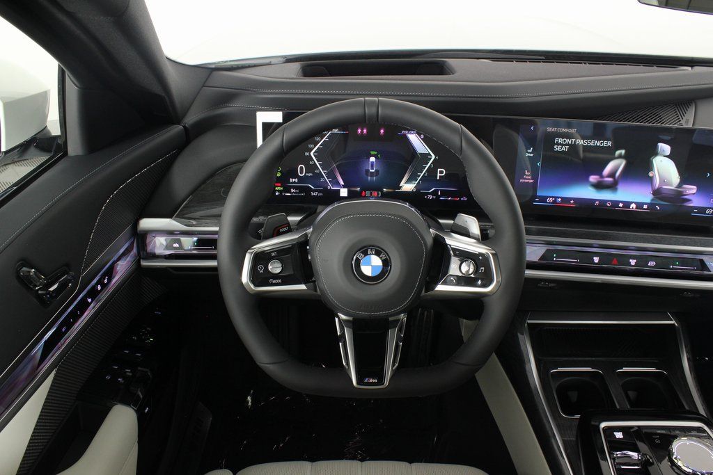Thumbnail: 2025 BMW 7 Series - 3