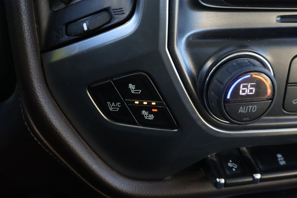 Thumbnail: 2015 Chevrolet Silverado 2500 - 27