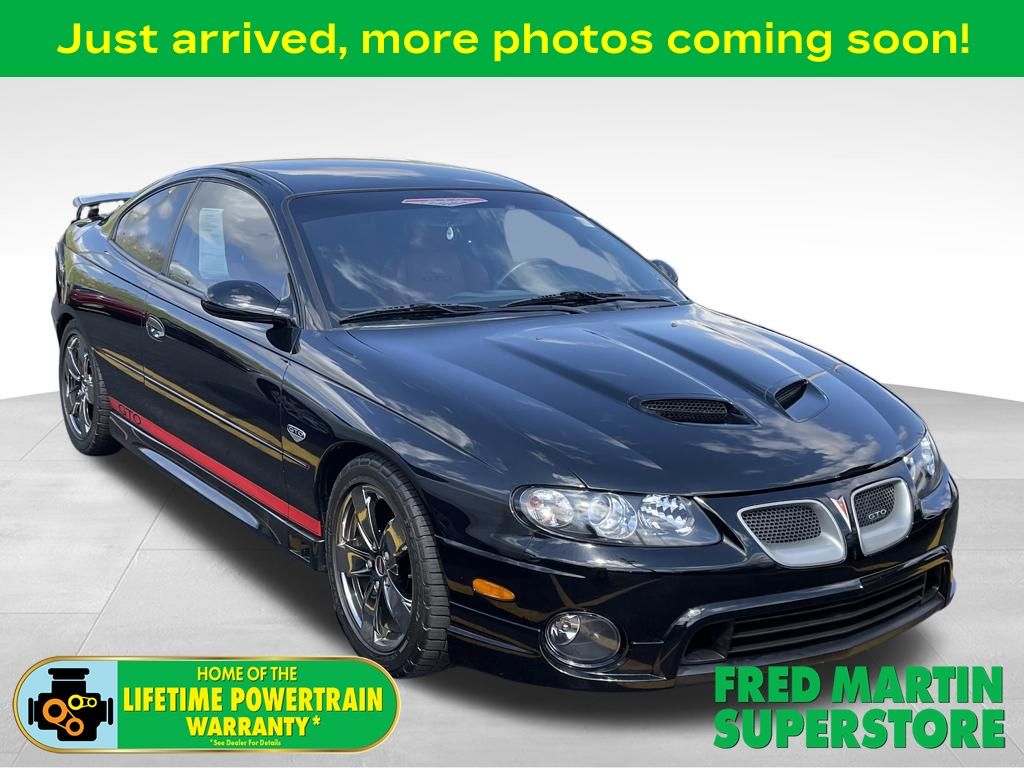 2005 Pontiac GTO Coupe