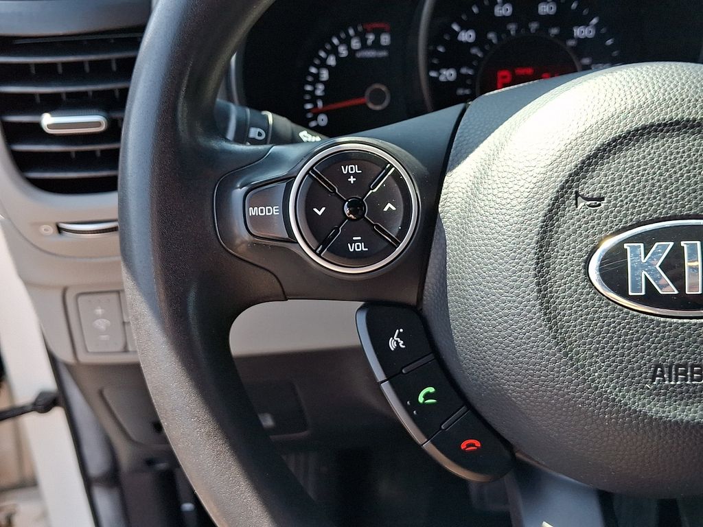 Thumbnail: 2016 Kia Soul - 21