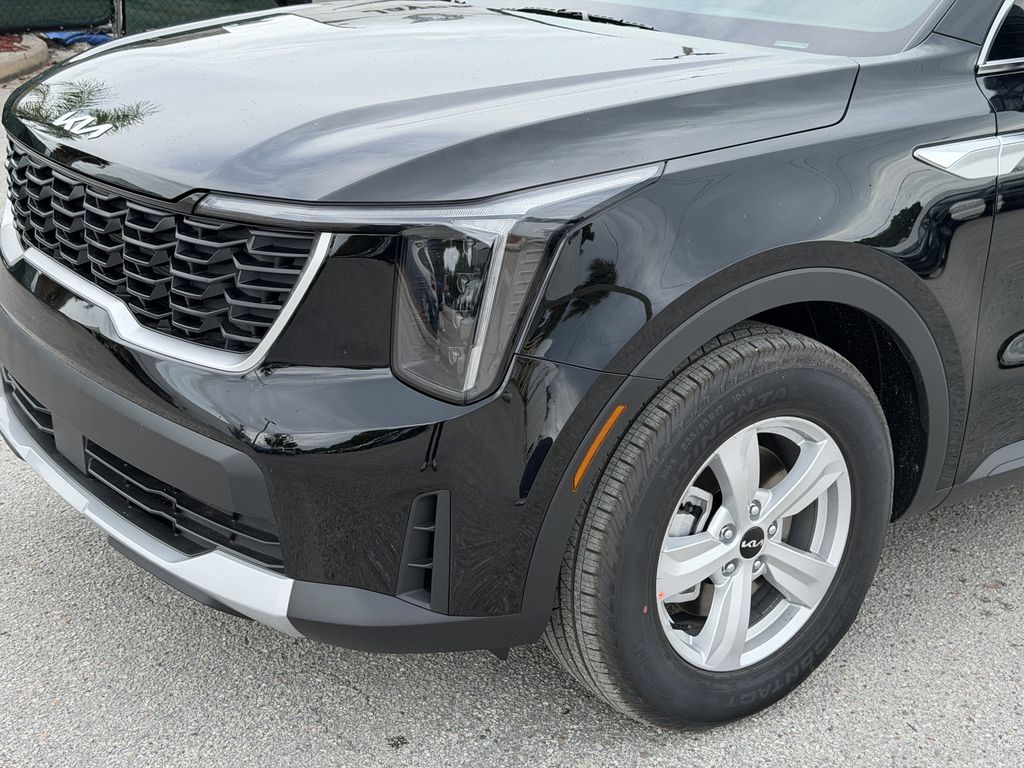new 2026 Kia Sorento car, priced at $28,732