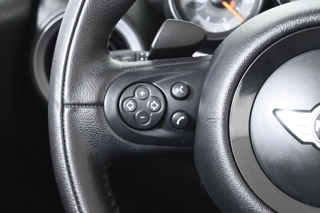 Thumbnail: 2015 MINI Cooper - 25