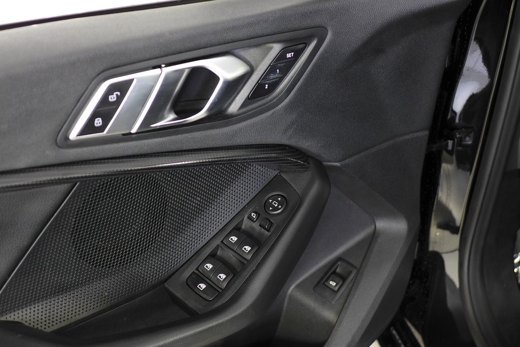 Thumbnail: 2022 BMW 2 Series - 12