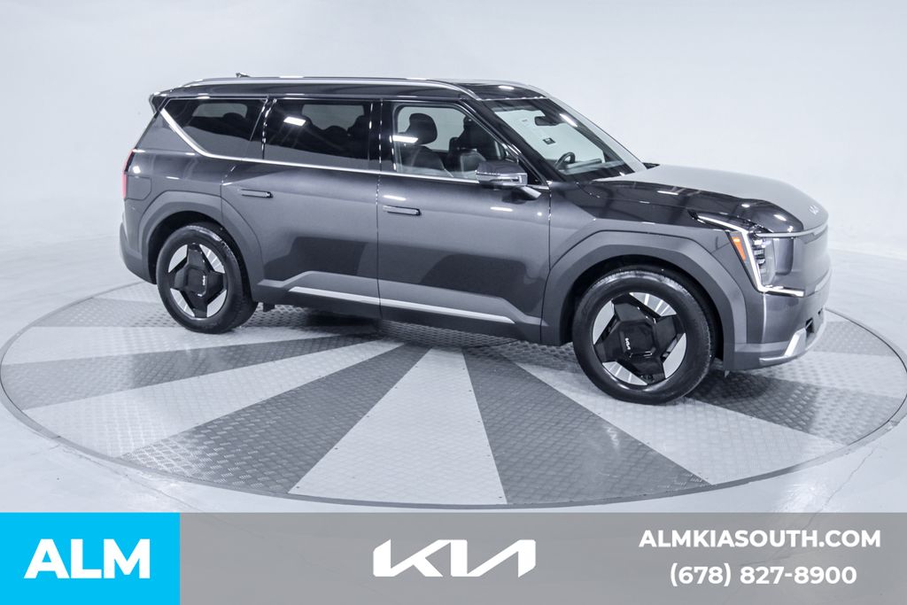 2024 Kia EV9 Wind photo 12