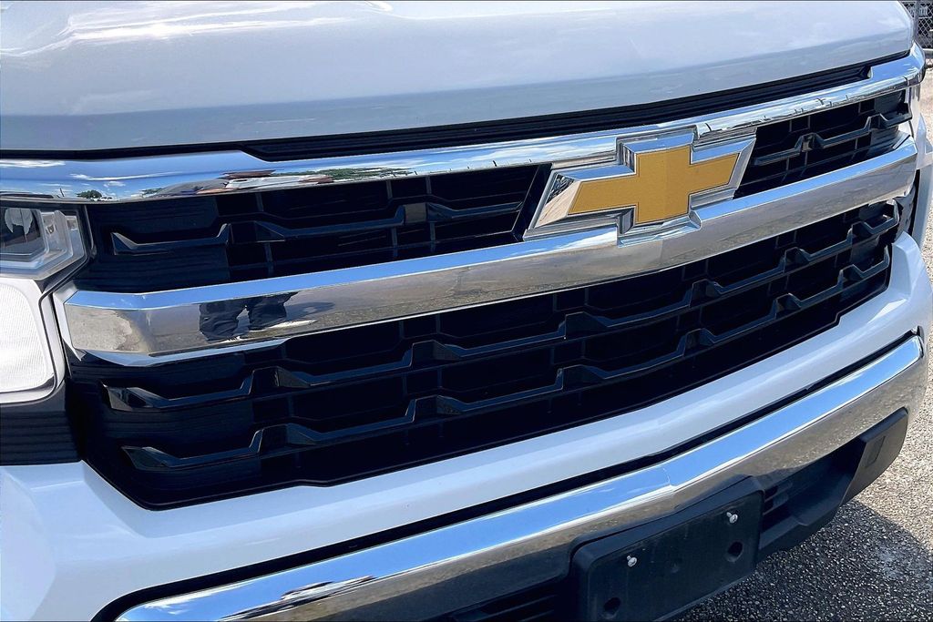Used 2024 Chevrolet Silverado 1500 LT 4D Crew Cab
