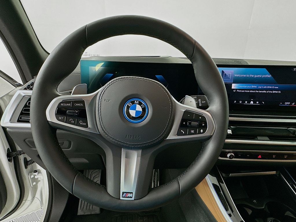Thumbnail: 2025 BMW X5 - 11