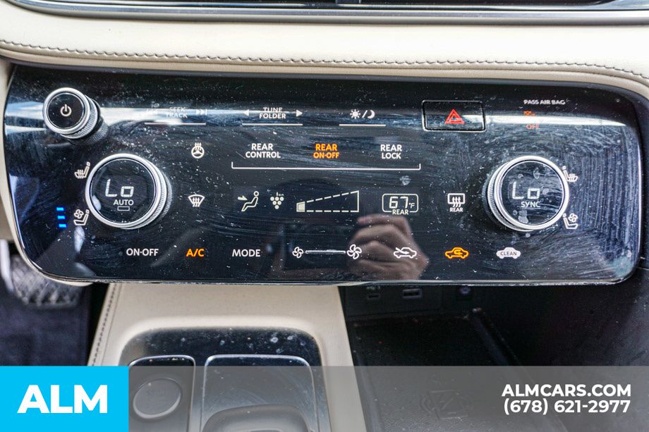 Used 2024 Gray INFINITI Sensory image 43