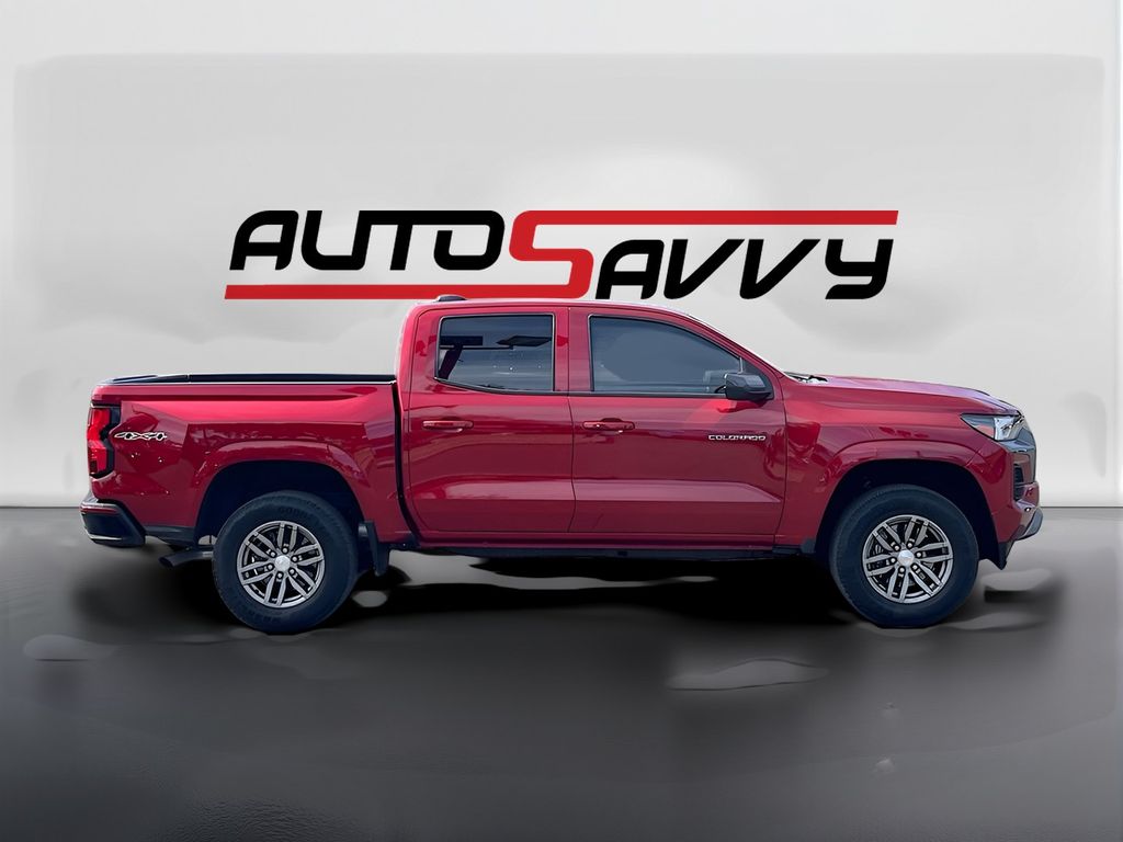 Used 2025 Red Chevrolet LT image 8