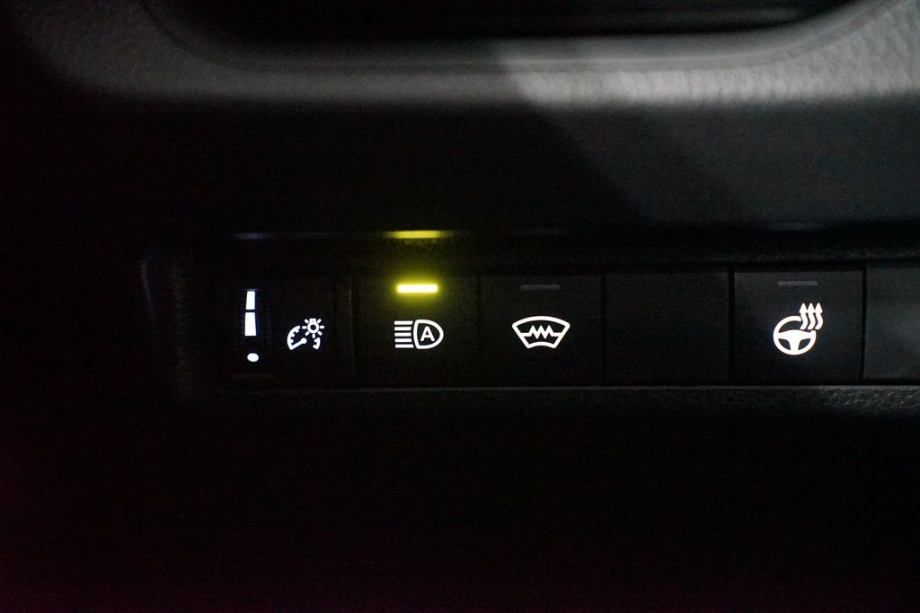 Thumbnail: 2025 Toyota RAV4 - 24