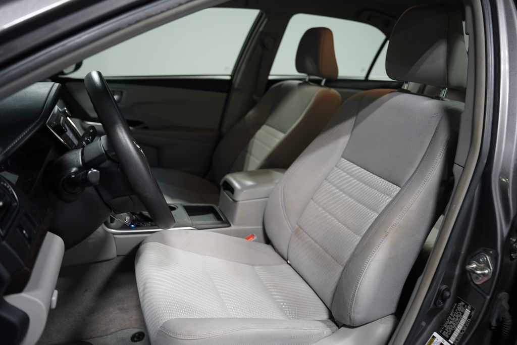 Thumbnail: 2017 Toyota Camry - 6
