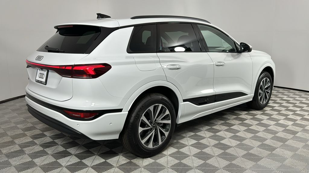 2025 Audi Q6 e-tron Premium 5