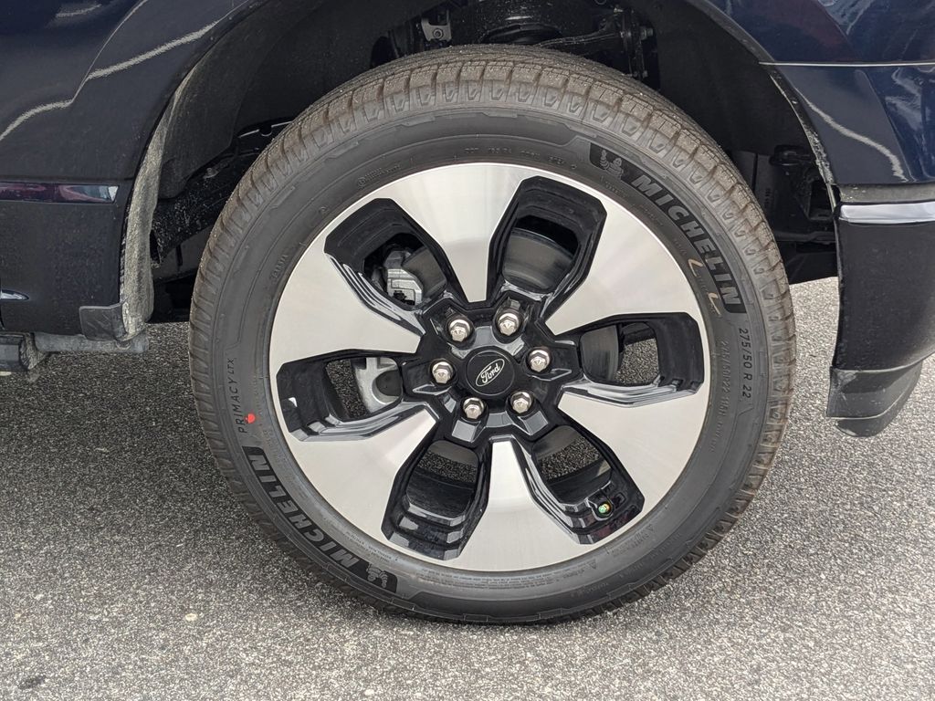 2025 Ford F-150 Lightning Platinum