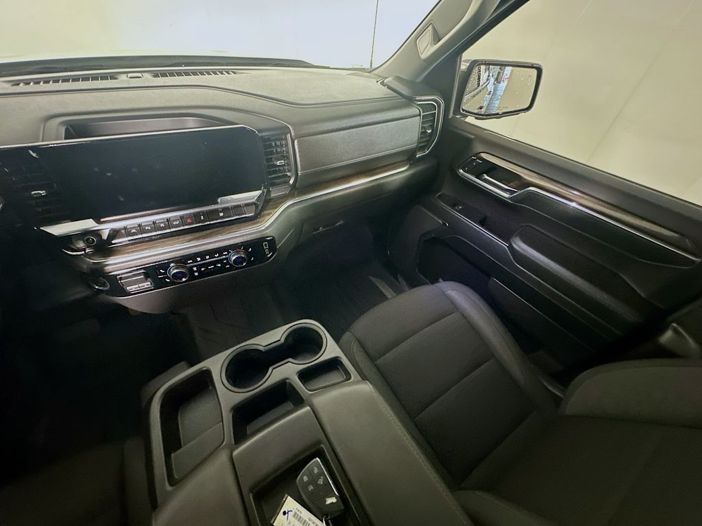 Used 2024 Gray Chevrolet LT image 11