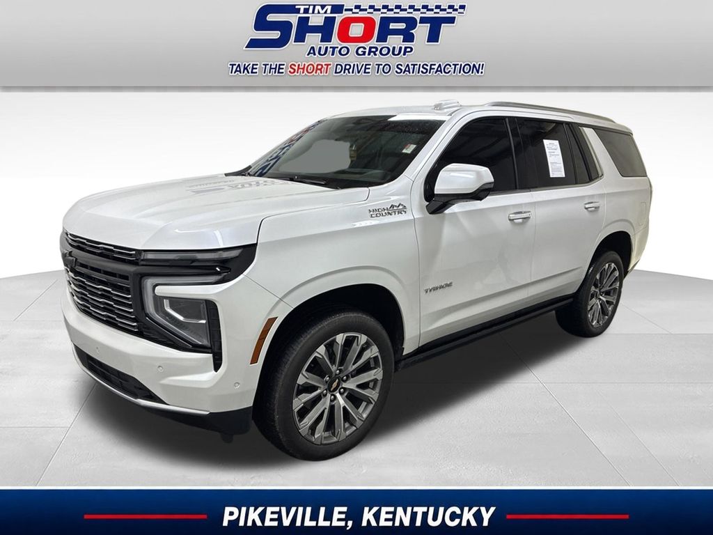 White (Iridescent Pearl Tricoat) 2025 Chevrolet Tahoe SUV / Crossover Four-Wheel Drive