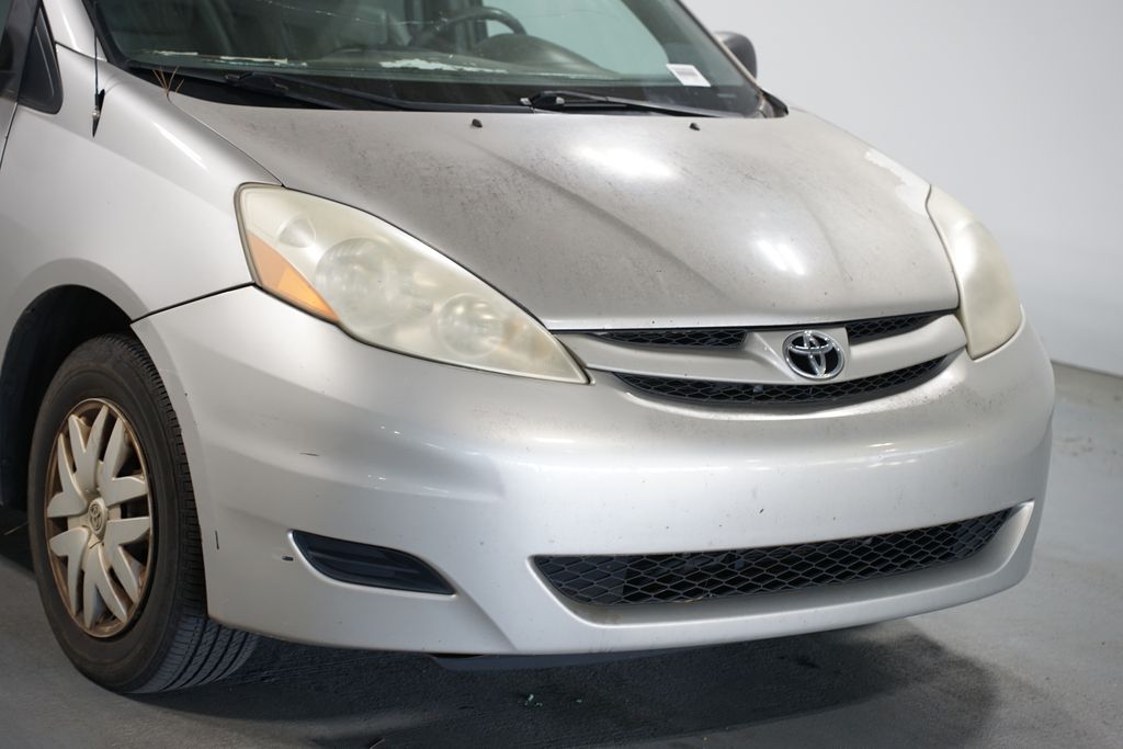 Thumbnail: 2006 Toyota Sienna - 4