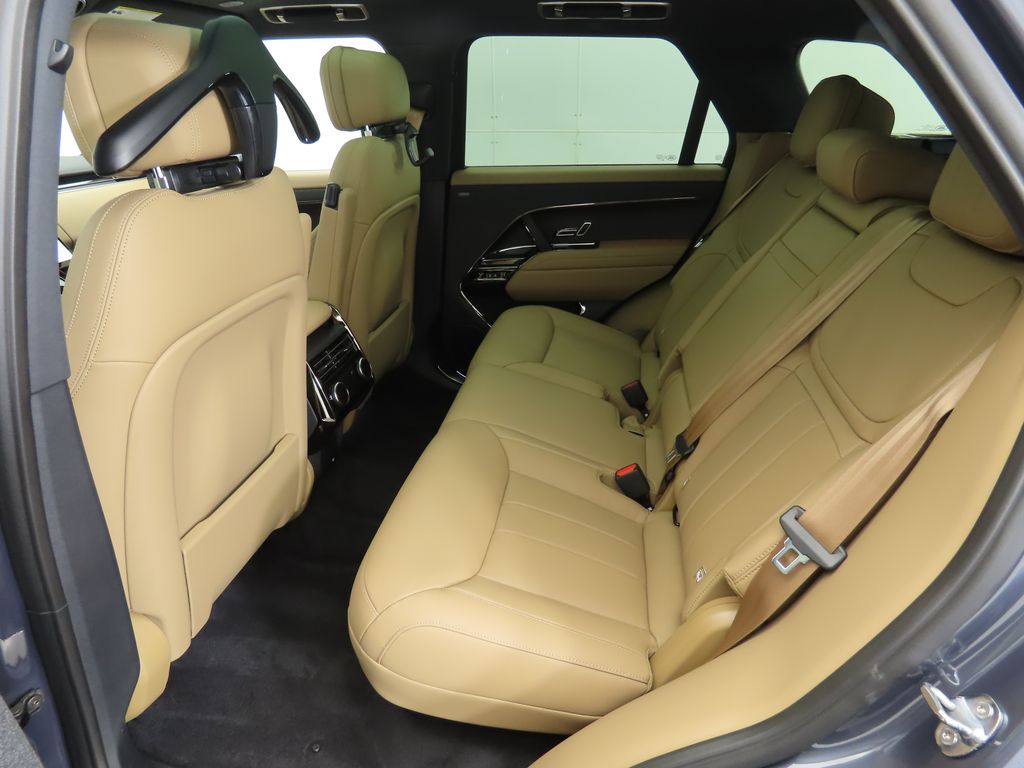 Thumbnail: 2025 Land Rover Range Rover Sport - 22