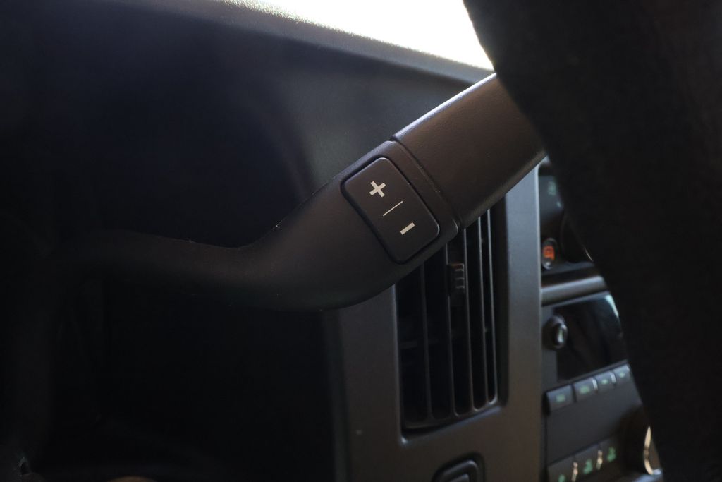 Thumbnail: 2022 Chevrolet Express - 25