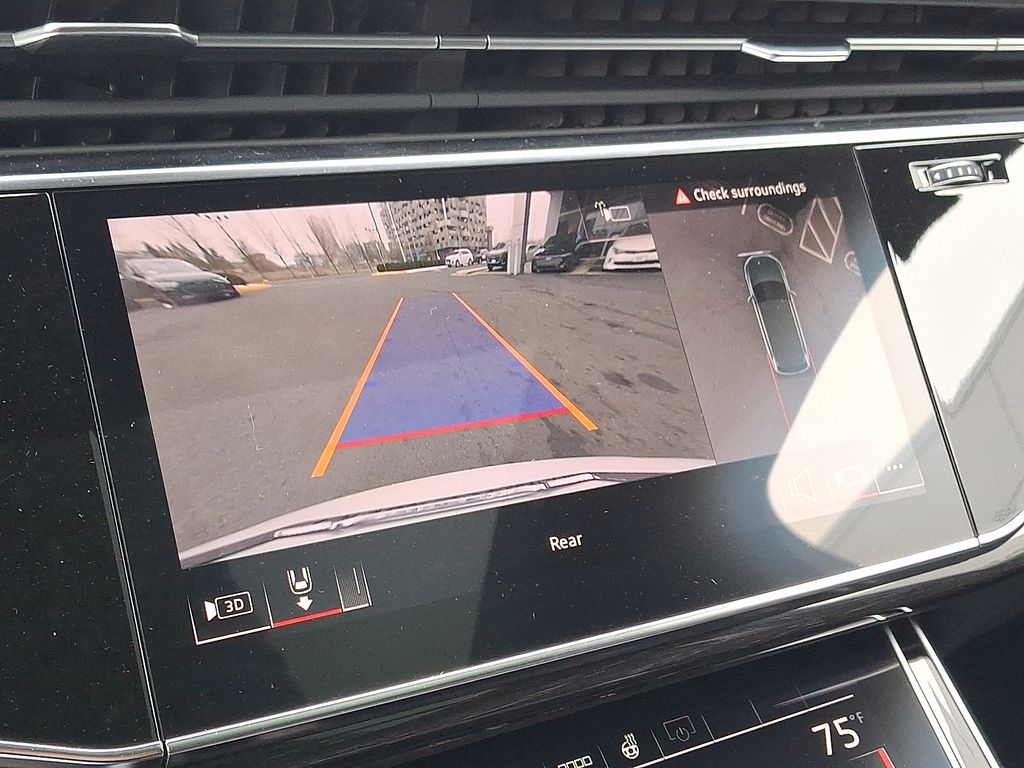 Thumbnail: 2026 Audi Q7 - 15