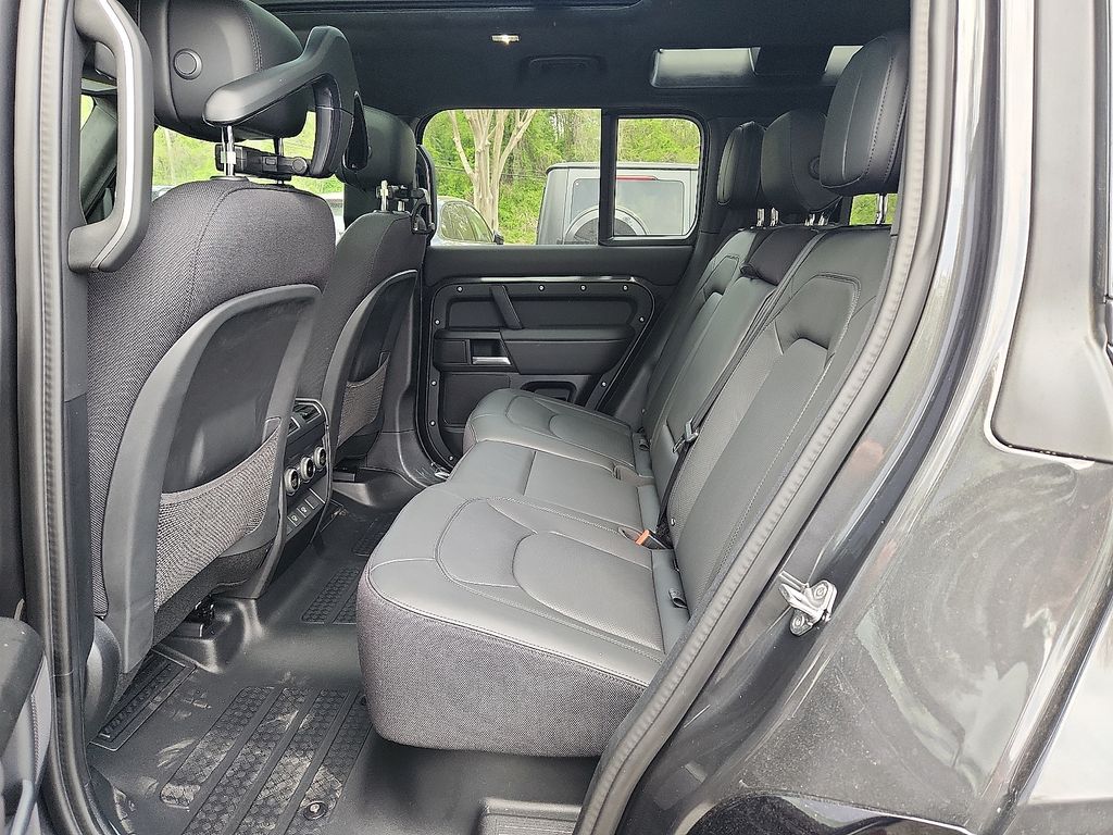 Thumbnail: 2025 Land Rover Defender - 8