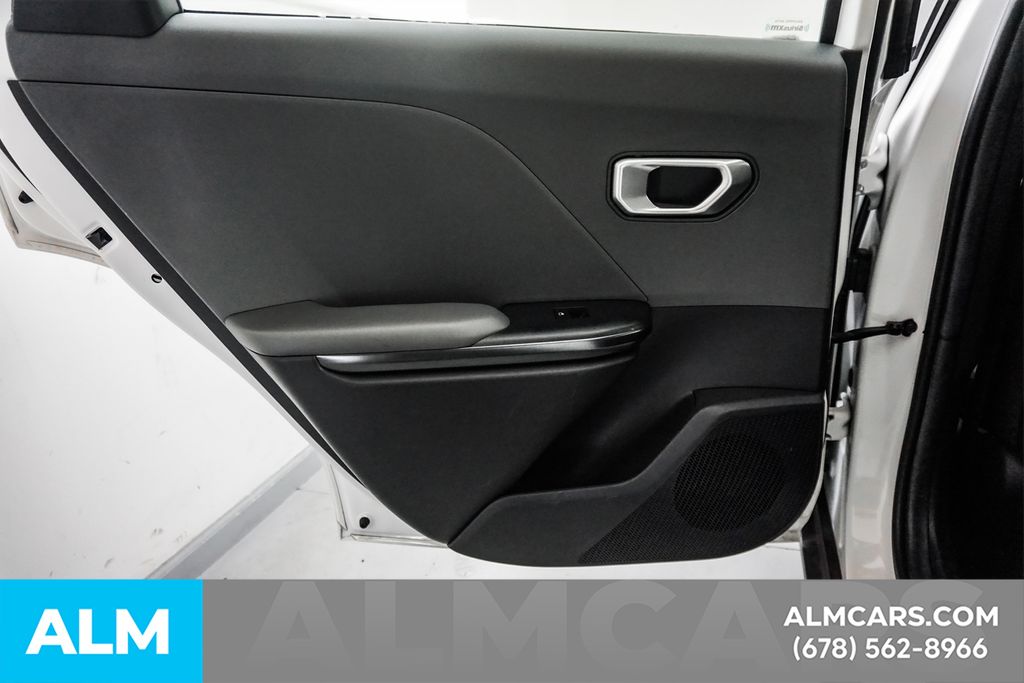 Used 2025 White Kia LXS image 47