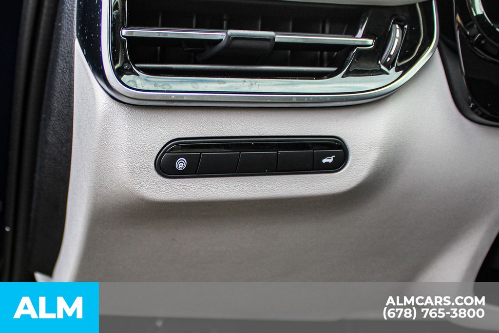 Used 2026 Blue INFINITI PURE image 28