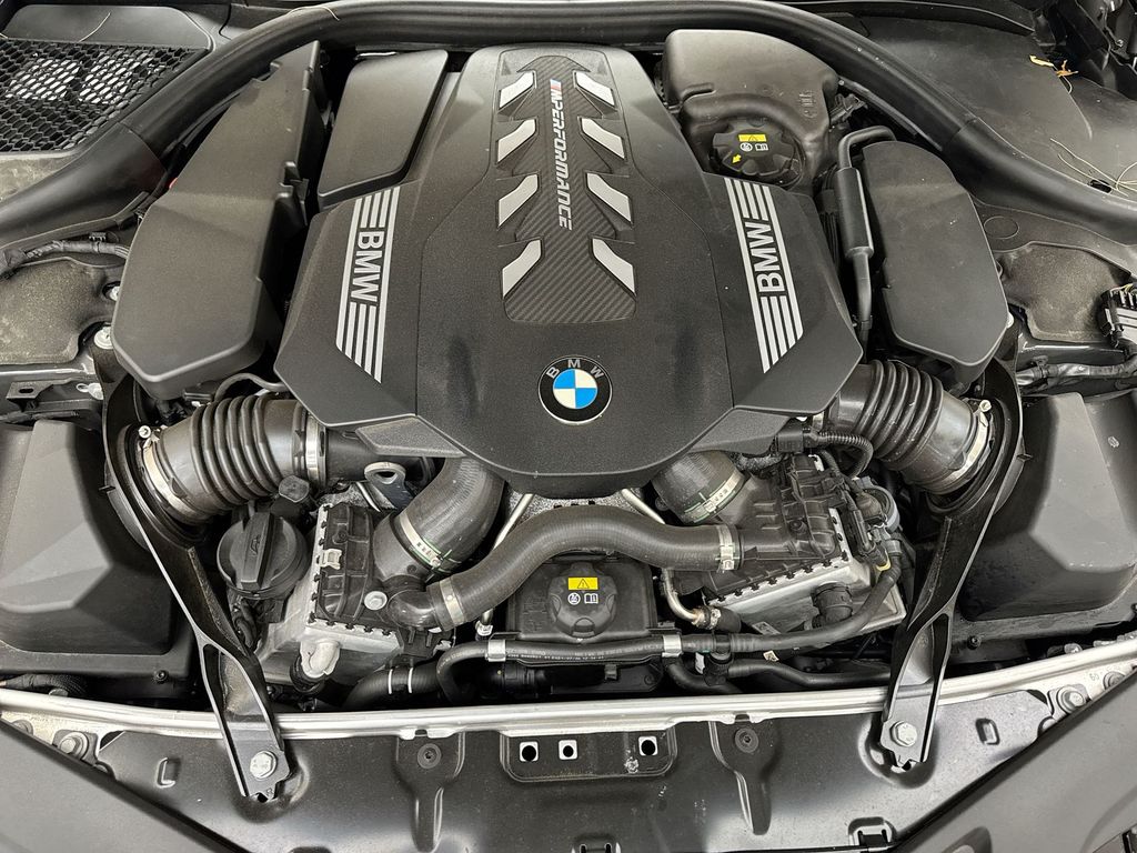 2022 BMW 8 Series M850i xDrive 24