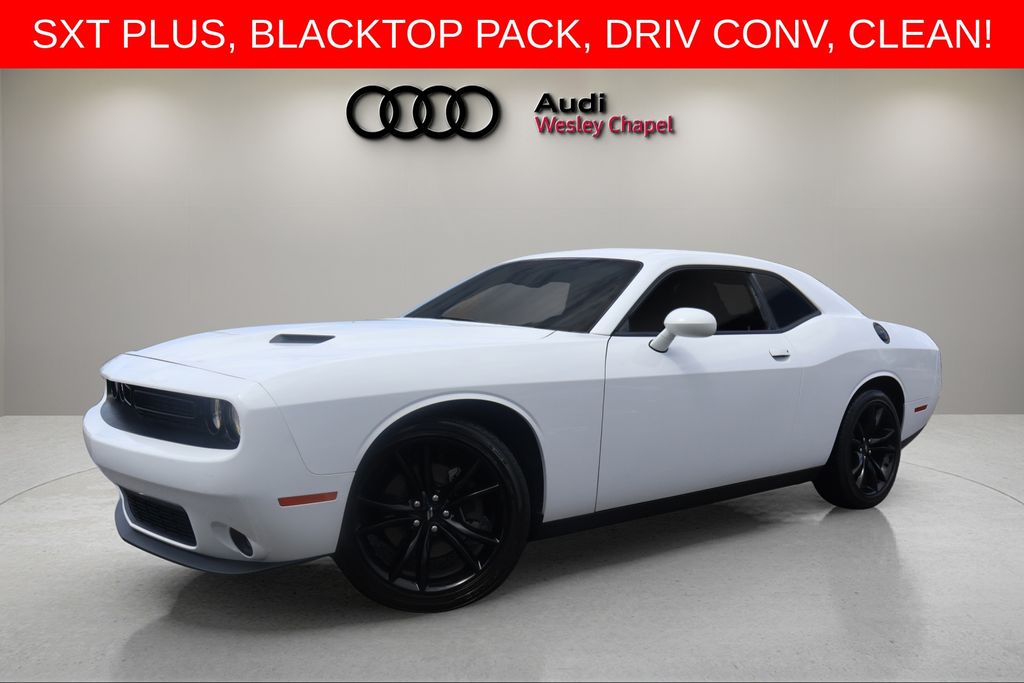 White Knuckle Clearcoat 2018 Dodge Challenger Coupe Rear-Wheel Drive 8-Speed Automatic