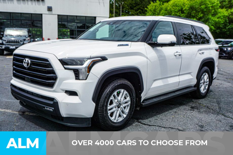 Used 2025 White Toyota SR5 image 3
