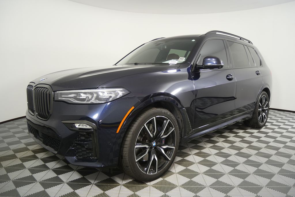 Thumbnail: 2021 BMW X7 - 7
