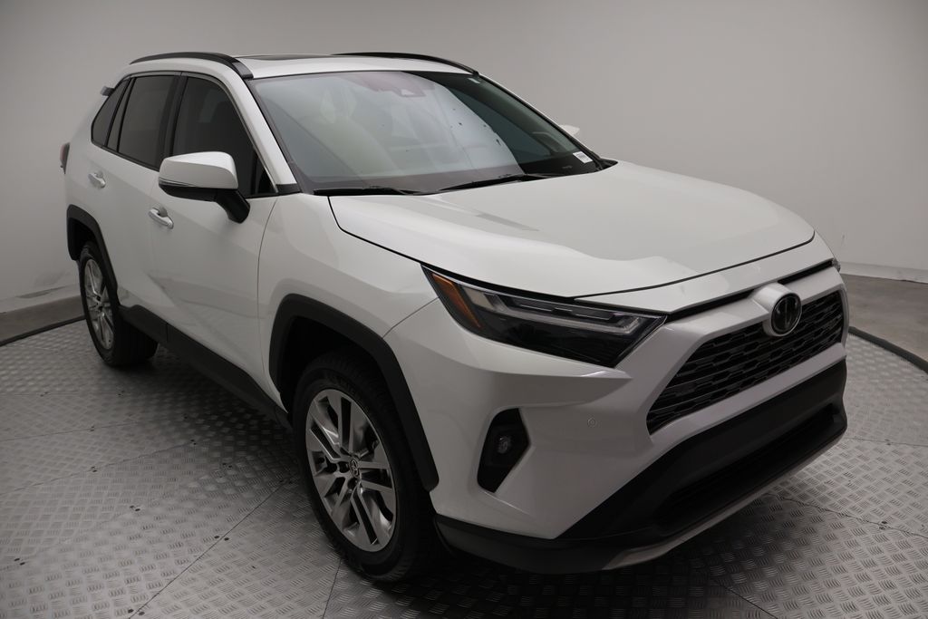 Thumbnail: 2025 Toyota RAV4 - 6