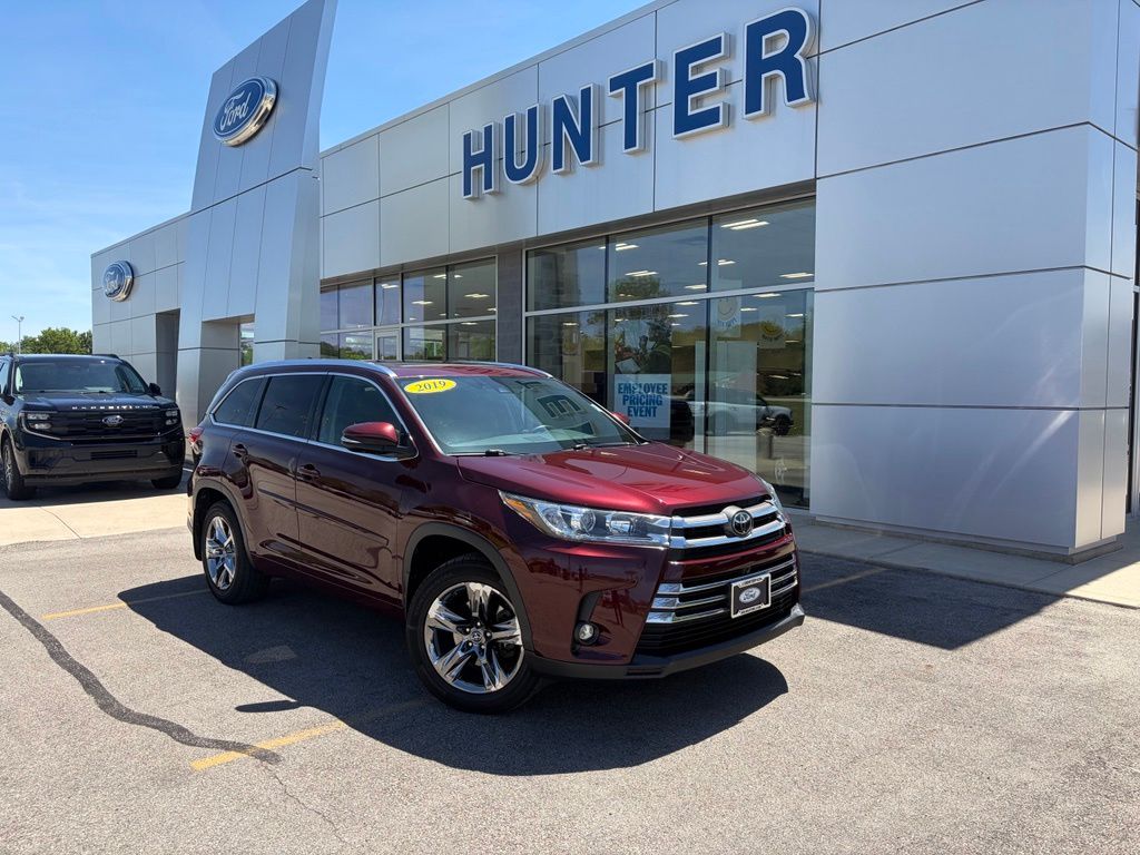 Ooh La La Rouge Mica 2019 Toyota Highlander SUV / Crossover All-Wheel Drive 8-Speed Automatic