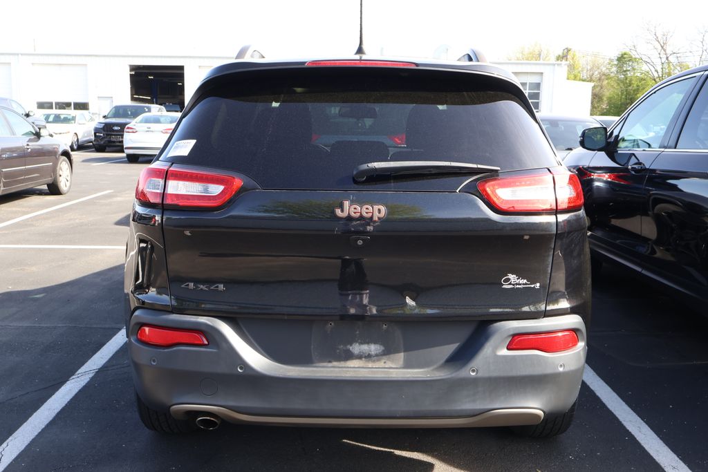 2016 Jeep Cherokee 75th Anniversary Edition 9