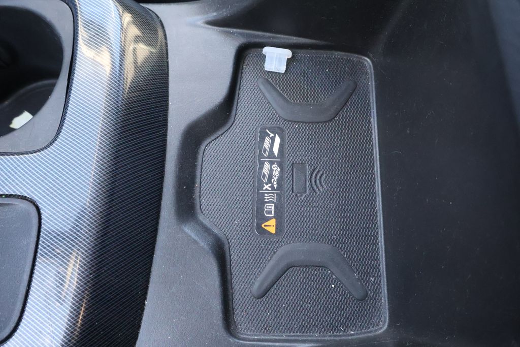 Thumbnail: 2021 Chevrolet Colorado - 28