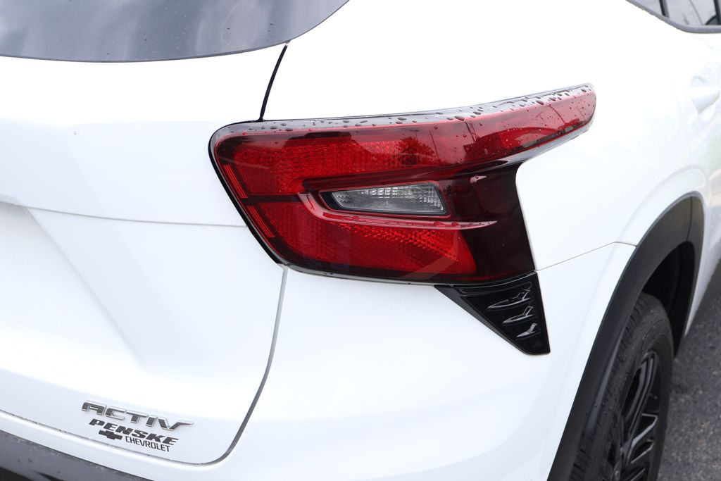 2025 Chevrolet Trax Activ 8