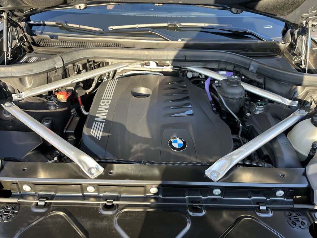 Thumbnail: 2024 BMW X7 - 27