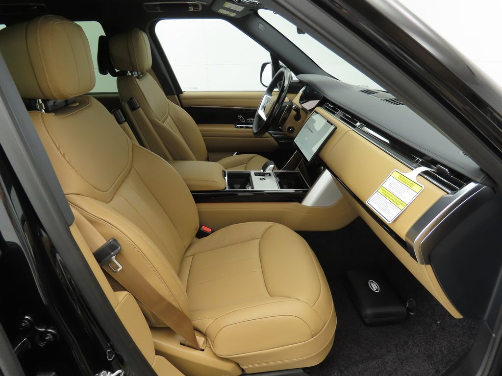 Thumbnail: 2025 Land Rover Range Rover - 20