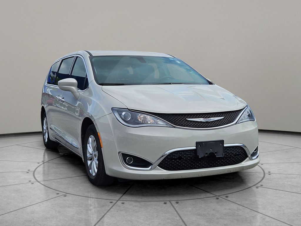 Used Car 2019 Chrysler Pacifica  Touring Plus For Sale Under $20,000 In San Marcos, Texas