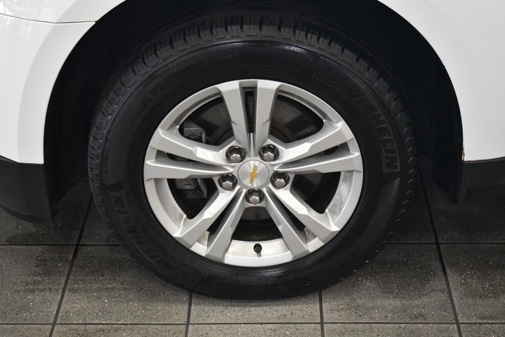 Thumbnail: 2013 Chevrolet Equinox - 13