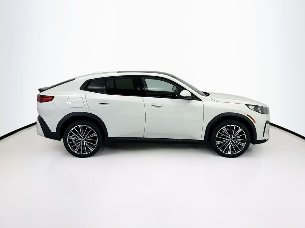Thumbnail: 2027 BMW X2 - 4