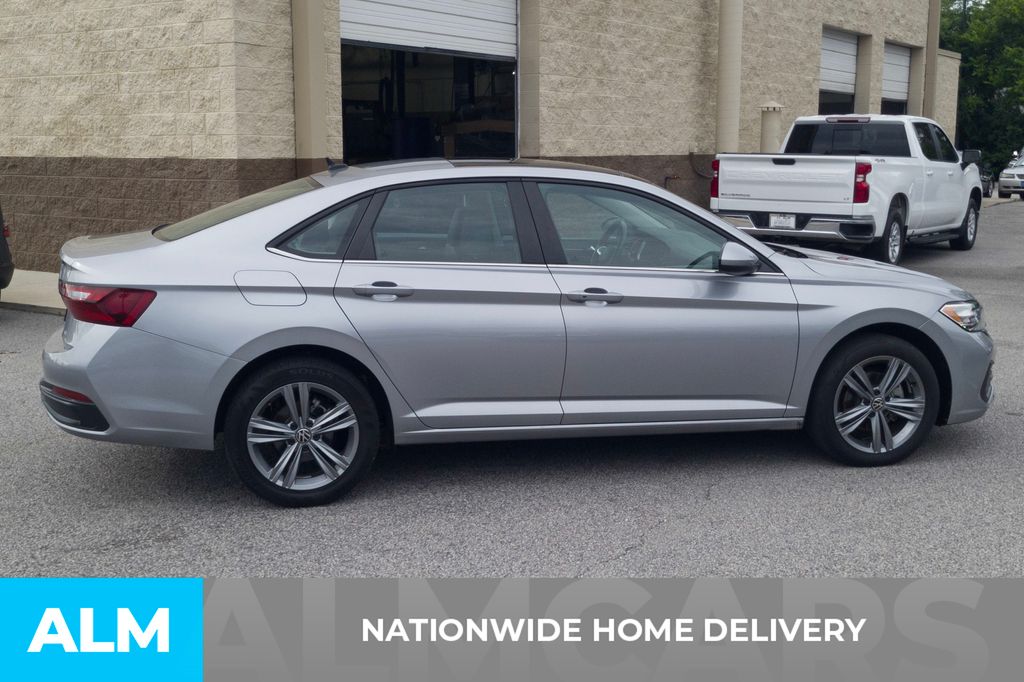 Used 2024 Platinum Gray Metallic Volkswagen 1.5T SE image 4