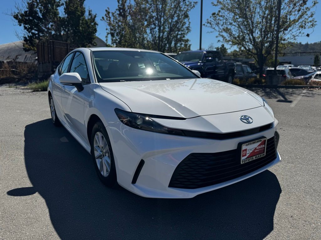 2026 Toyota Camry LE photo 4
