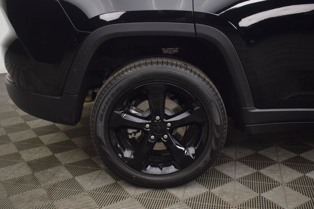 new 2025 Jeep Grand Cherokee car, priced at $44,577