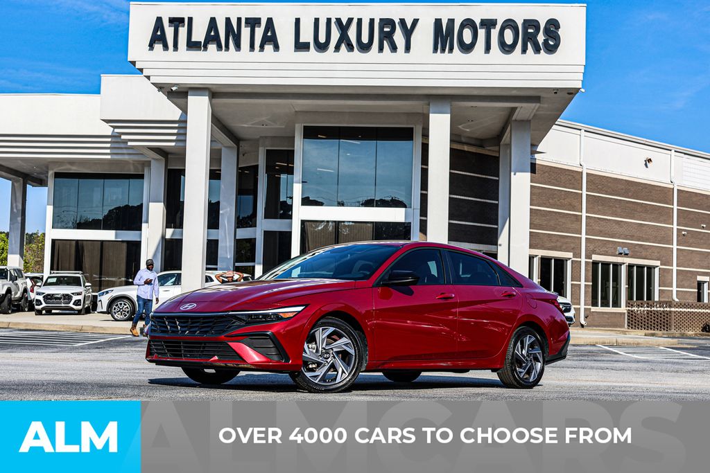 Used 2025 Red Hyundai SEL Sport image 2