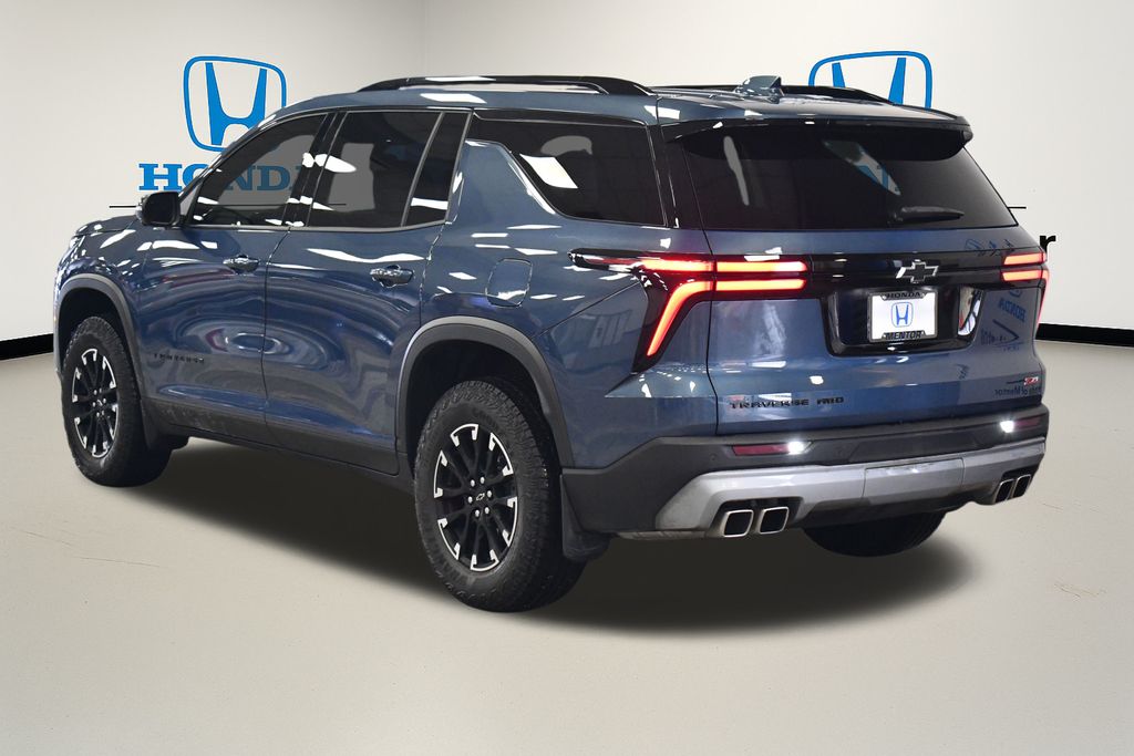 Thumbnail: 2025 Chevrolet Traverse - 3